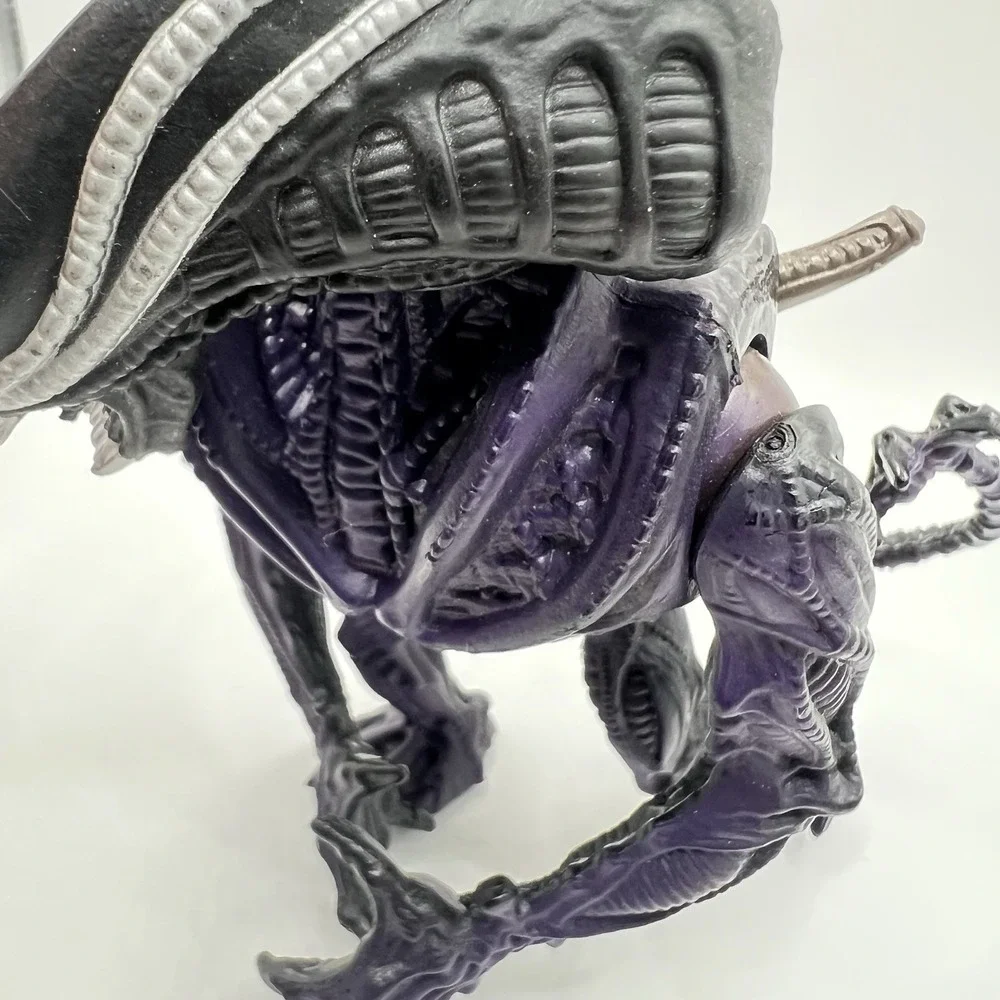 Vintage 1992 Kenner ALIENS Gorilla Alien Purple Version Action Figure Rare
